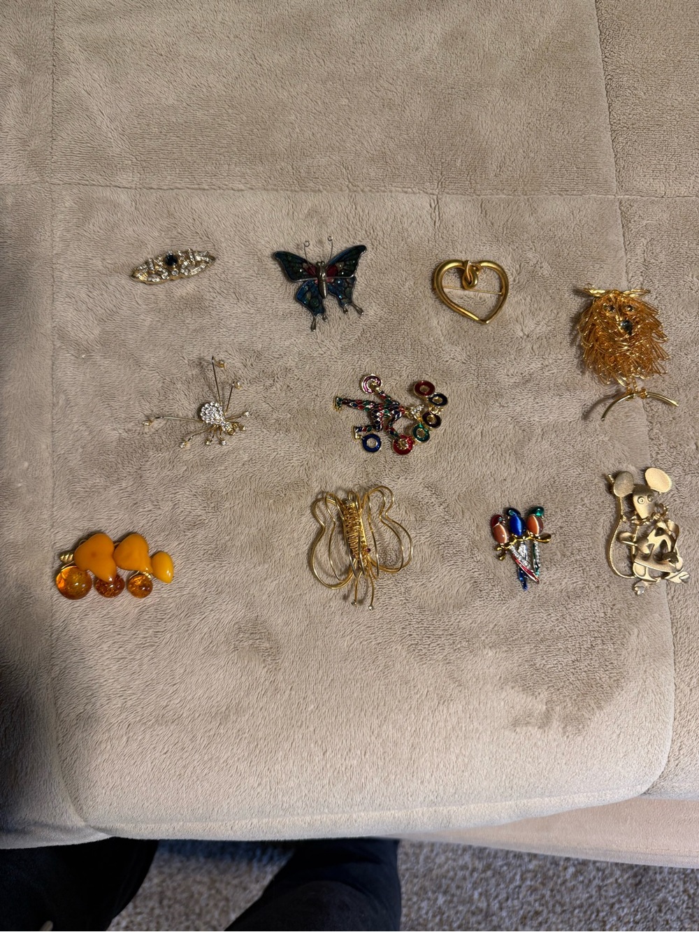 Brooch/Pins